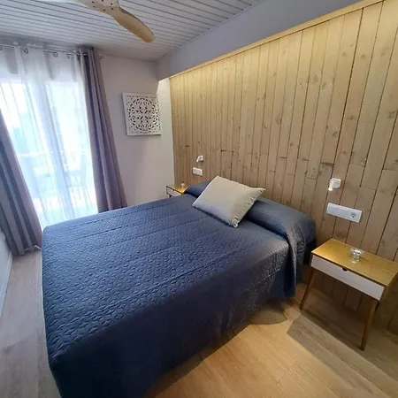 2ª Linea Playa Agustina Aragon * Salou