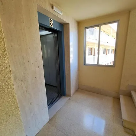 Apartamento 2ª Línea Playa Agustina Aragon *