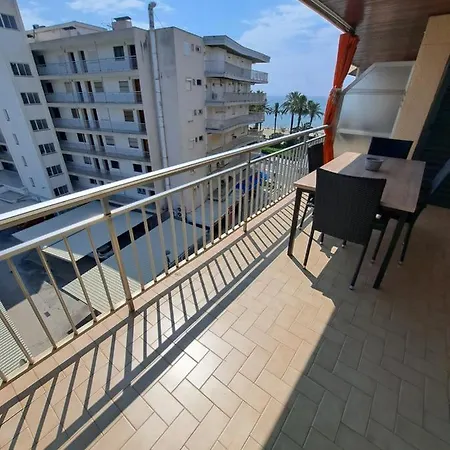 Apartamento 2ª Línea Playa Agustina Aragon
