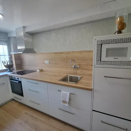 2ª Línea Playa Agustina Aragon Apartamento *